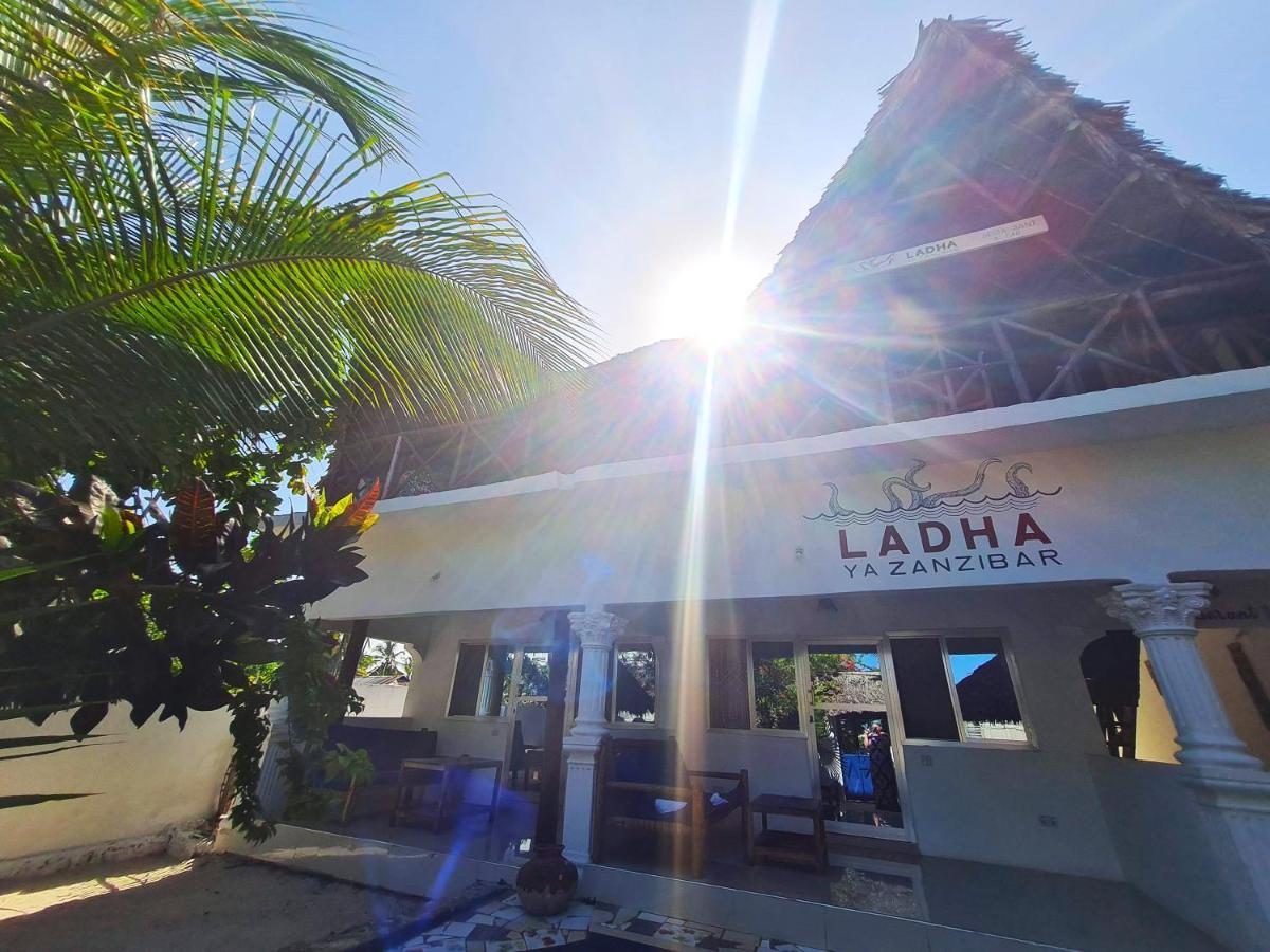 גאמביאני Beachfront Villa Ladha Ya Zanzibar מראה חיצוני תמונה