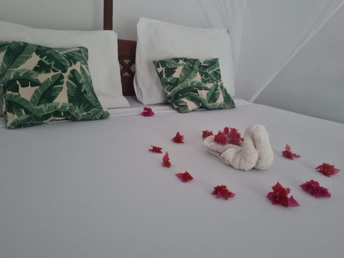 גאמביאני Beachfront Villa Ladha Ya Zanzibar מראה חיצוני תמונה