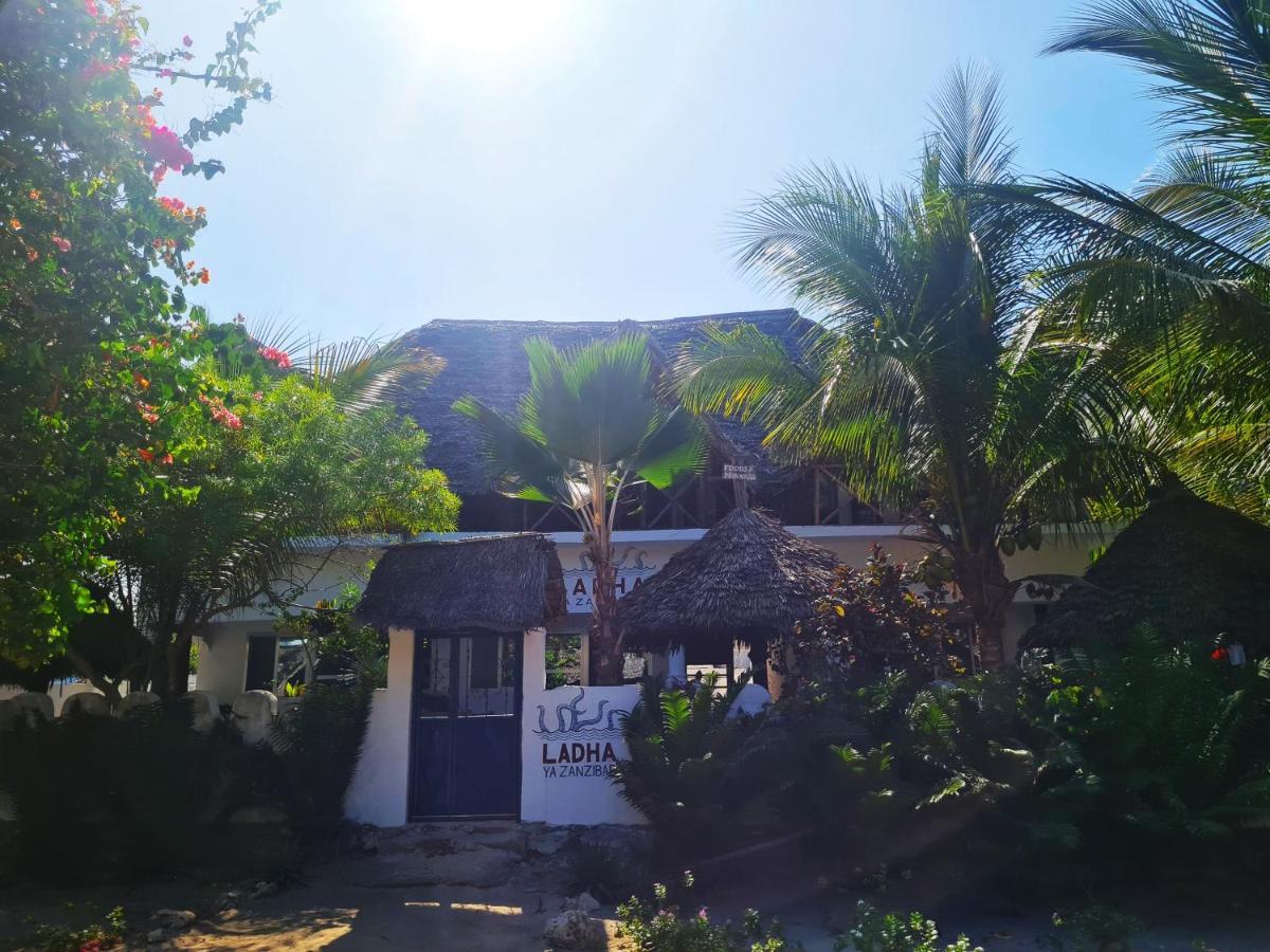 גאמביאני Beachfront Villa Ladha Ya Zanzibar מראה חיצוני תמונה