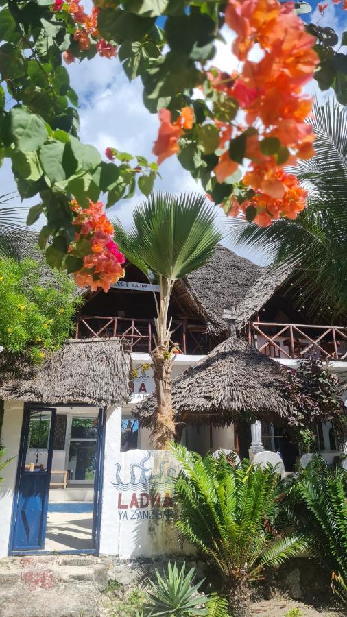 גאמביאני Beachfront Villa Ladha Ya Zanzibar מראה חיצוני תמונה